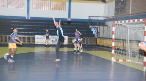 Handebol feminino de S&atilde;o Bernardo conquista 38 t&iacute;tulos em 10 anos