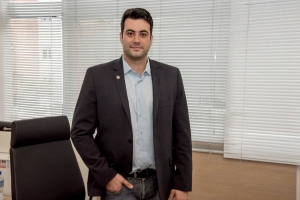 C&eacute;sar Oliva sugere brinquedos com acessibilidade nos parques