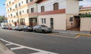 Prefeitura organiza estacionamento de ve&iacute;culos na Rua Pelegrino Bernardo